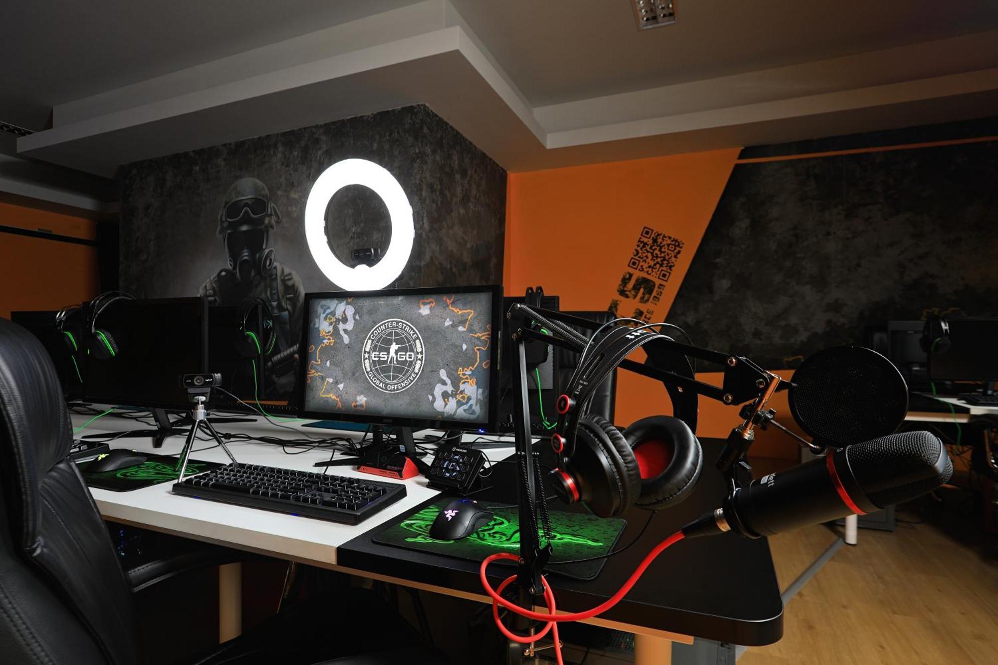 Gamers Paradise Hotel Chalong Buitenkant foto